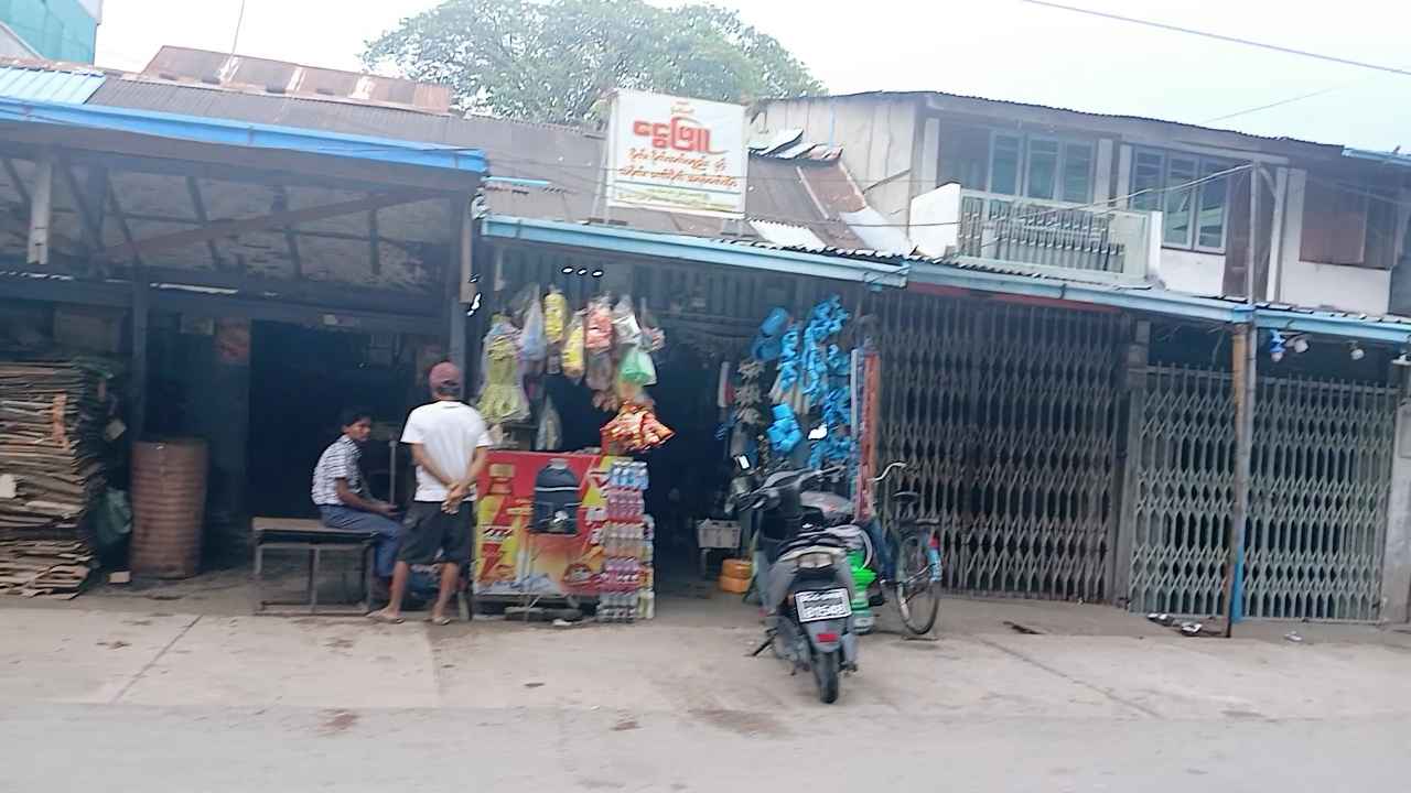 ငွေဖြူ ပိုက်၊ပိုက်ဆက်ပစ္စည်းနှင့်သံပိုက်၊ ကော်ပိုက်အရောင်းဆိုင်