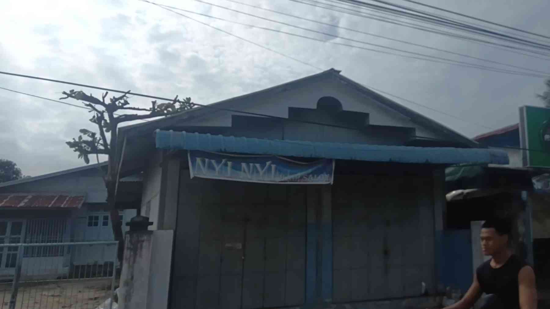 Nyi Nyi Hair Salon