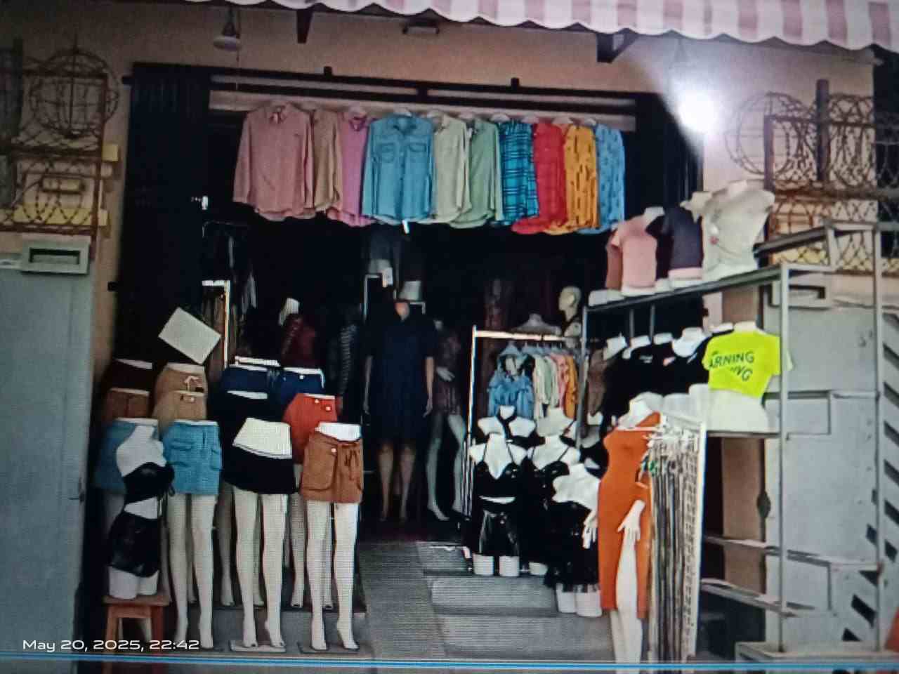 Romantic Fashion store အထည်ဆိုင်