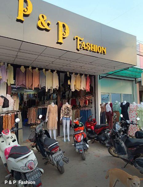 P&P Fashion အထည်ဆိုင်